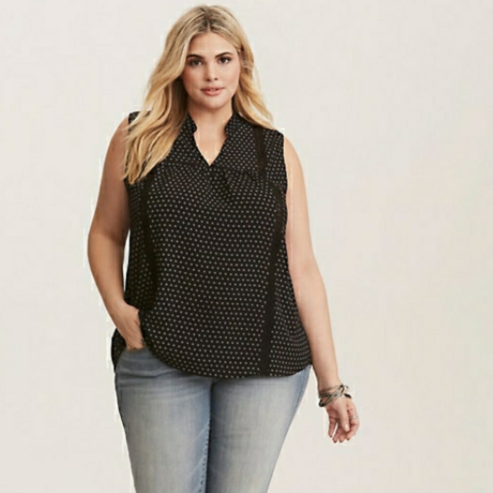 - TORRID TEXTURED GAUZE SLEEVELESS TOP
